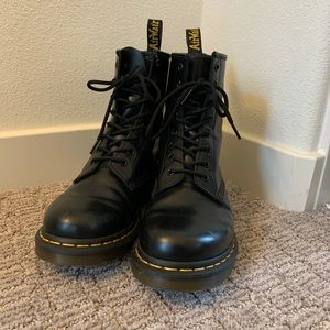 1460 Smooth Leather Dr Martens